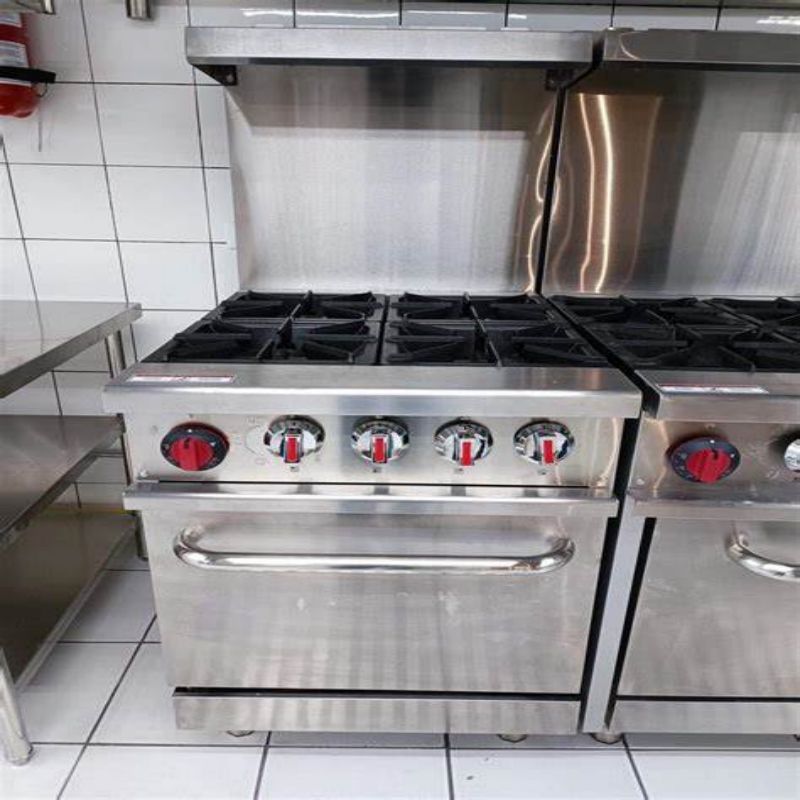 Black 20 Inch 4 Burners Gas Oven